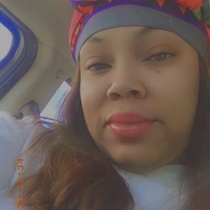 Meet your Posher, Ebony